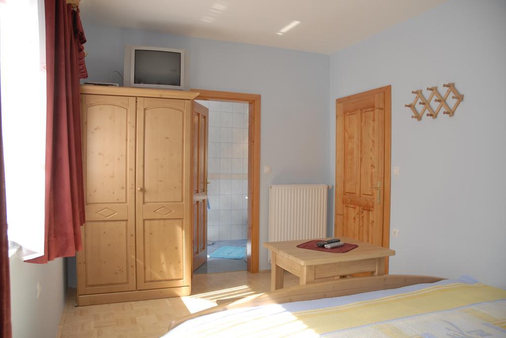 Tourist Farm Gradisnik Apartment *